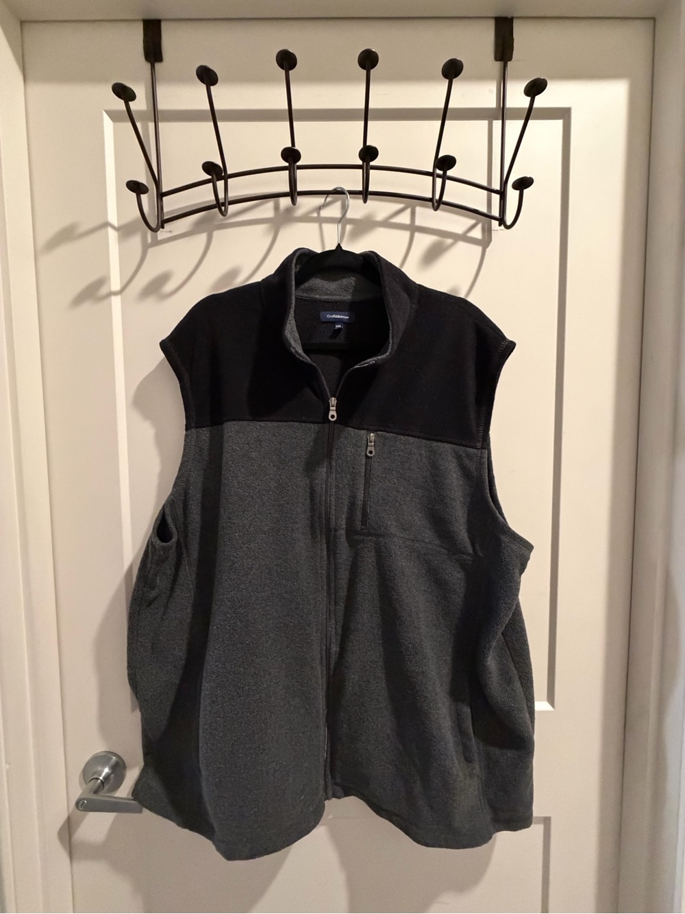 croft & barrow Men's Two-Tone Black and Dark Gray Fleece Vest